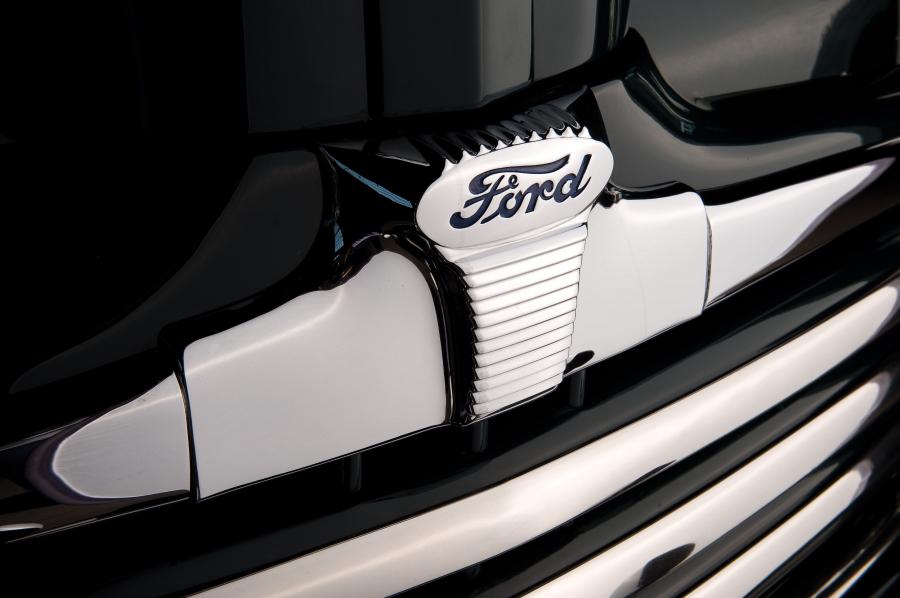  Ford Super DeLuxe Sportsman Convertible 1947 года  (фото 51 из 61)